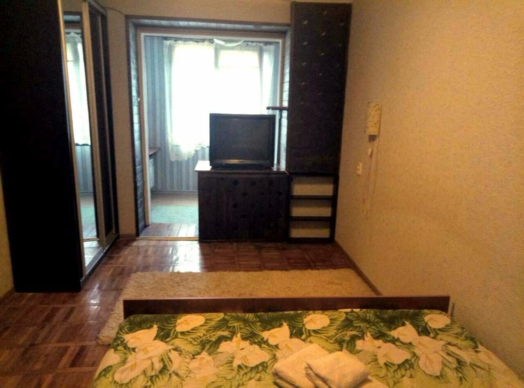 Gil Apartment 2К Квартира Центр Пл Петефи 9A Uzjhorod Exteriör bild